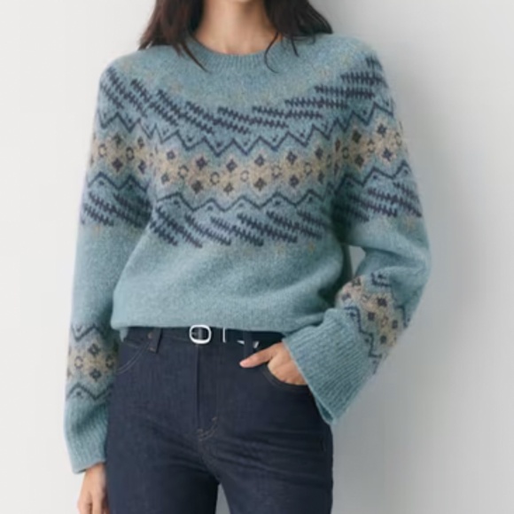 Aritzia / Wilfred Harlow Crewneck Sweater.NWT. - Picture 3 of 4